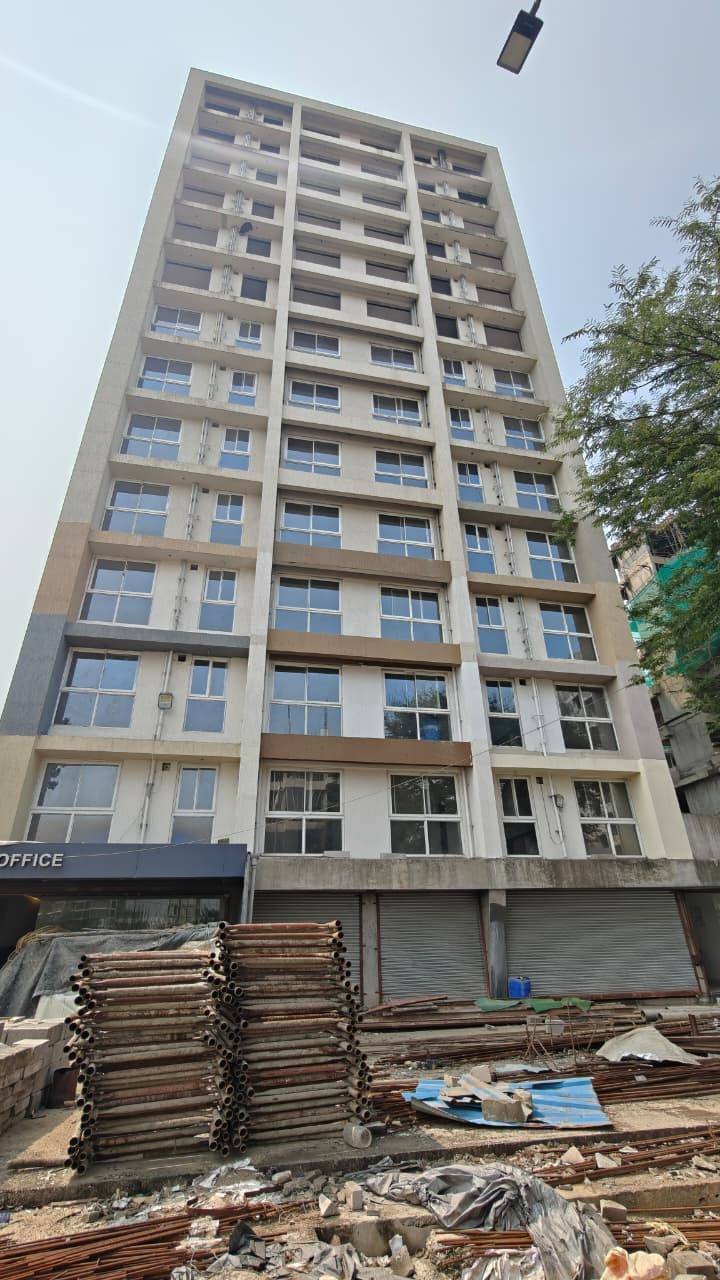 2 BHK Semi Furnished Flat for Rent in Powai