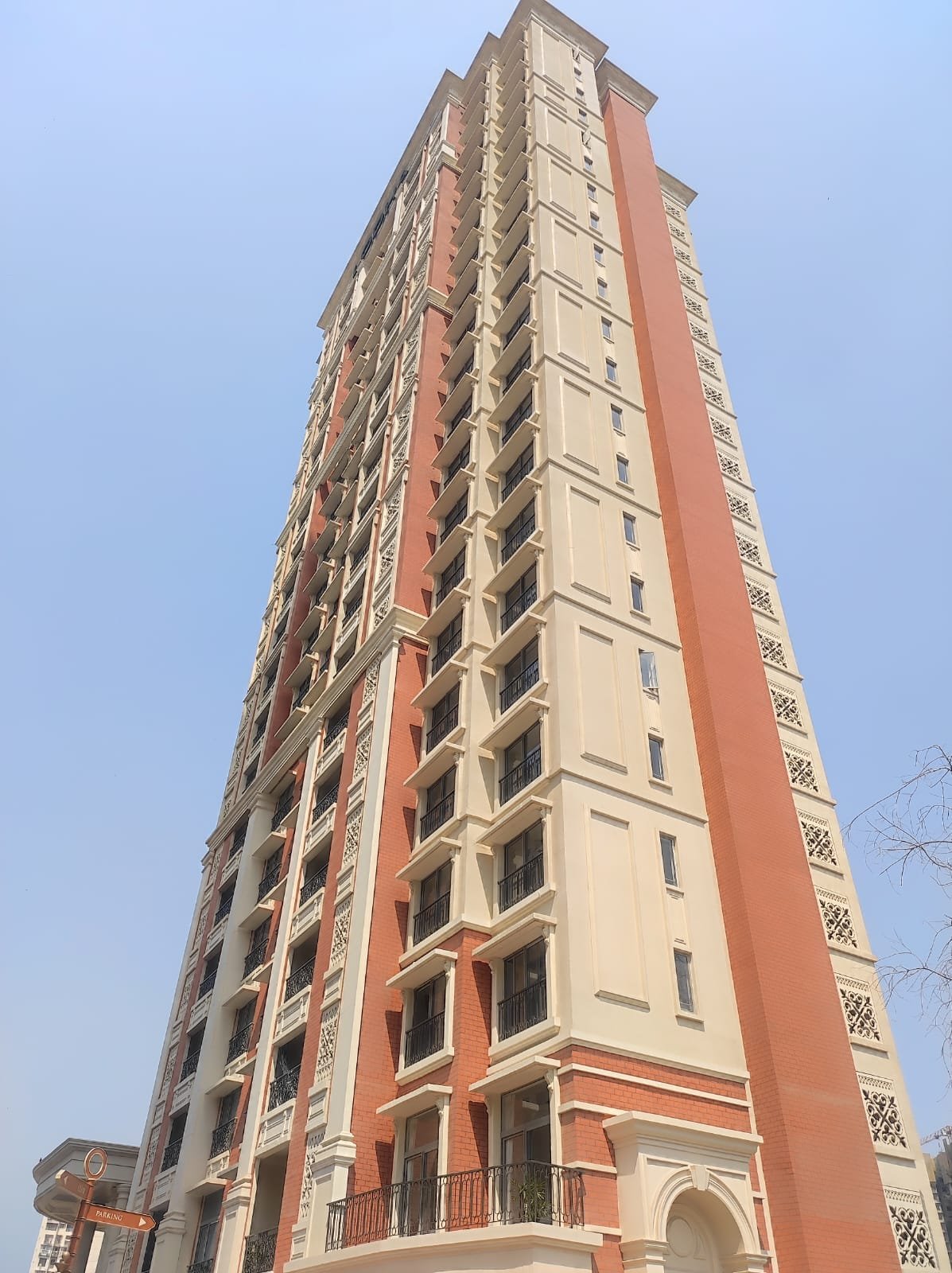 2 BHK Semi Furnished Flat for Rent in Lodha Bellagio, Hiranandani Garden